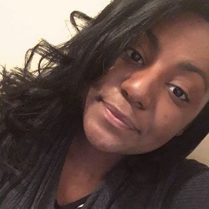 Meet your Posher, Dominique